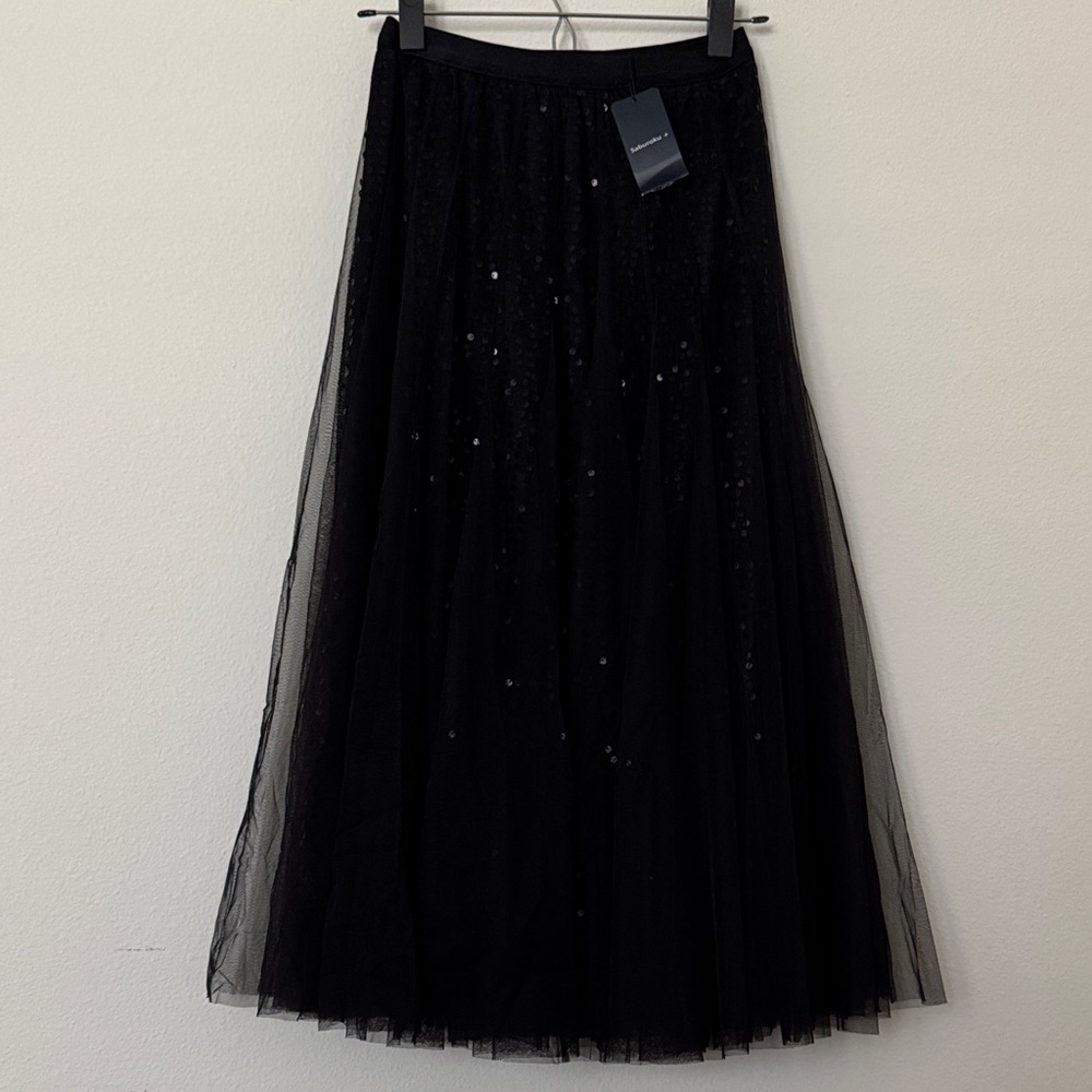 Chic Black Tulle A-Line Skirt with sequins
